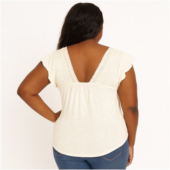 URBAN OUTFITTER’S “Kimchi Blue” Precious Cream Top with Crochet Lace Trim Size L - Picture 2 of 9